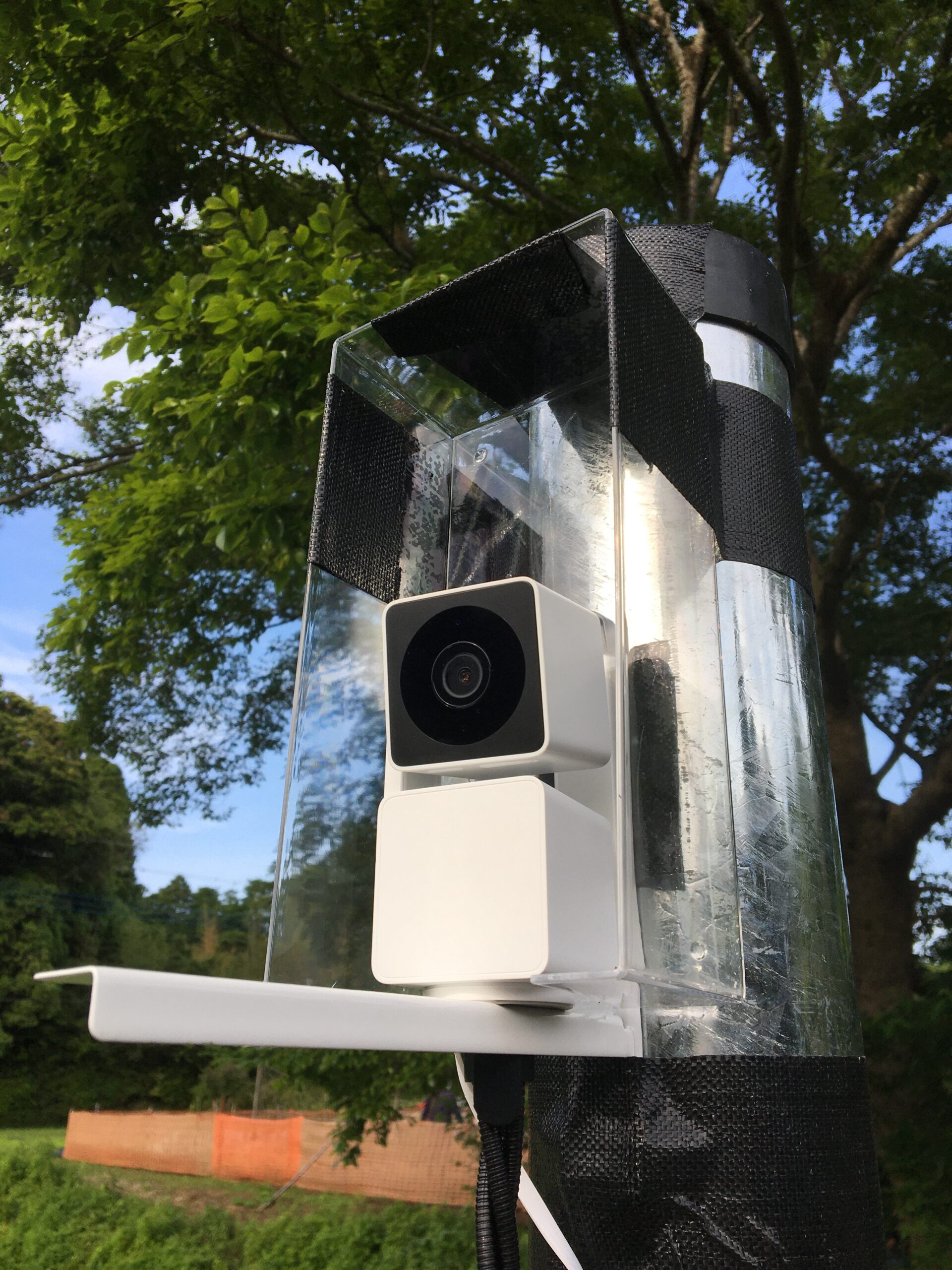 ATOM Cam Swing(防犯カメラ)設置実例～太陽光発電所監視に～ - 太陽光 